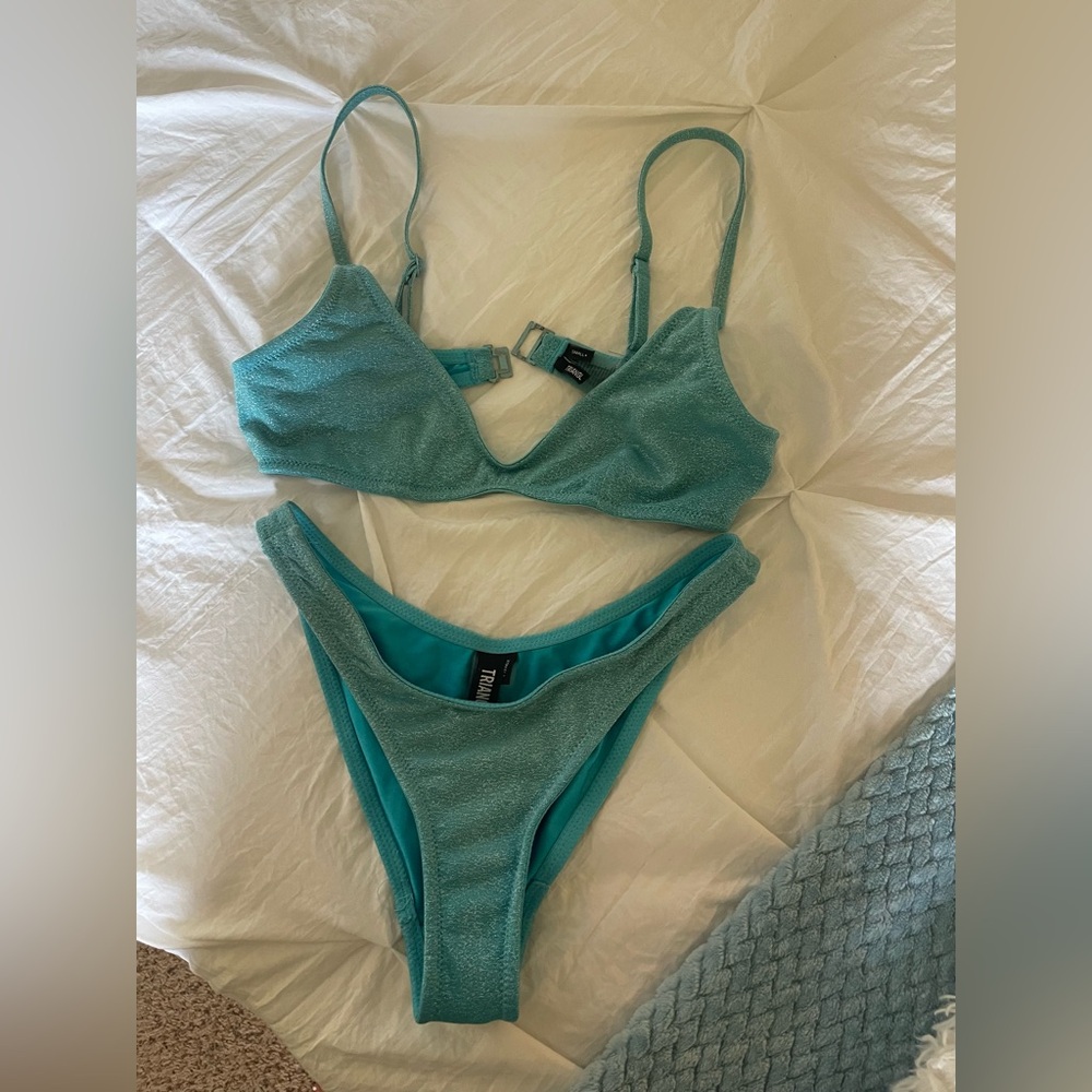 Triangl Bikini Set